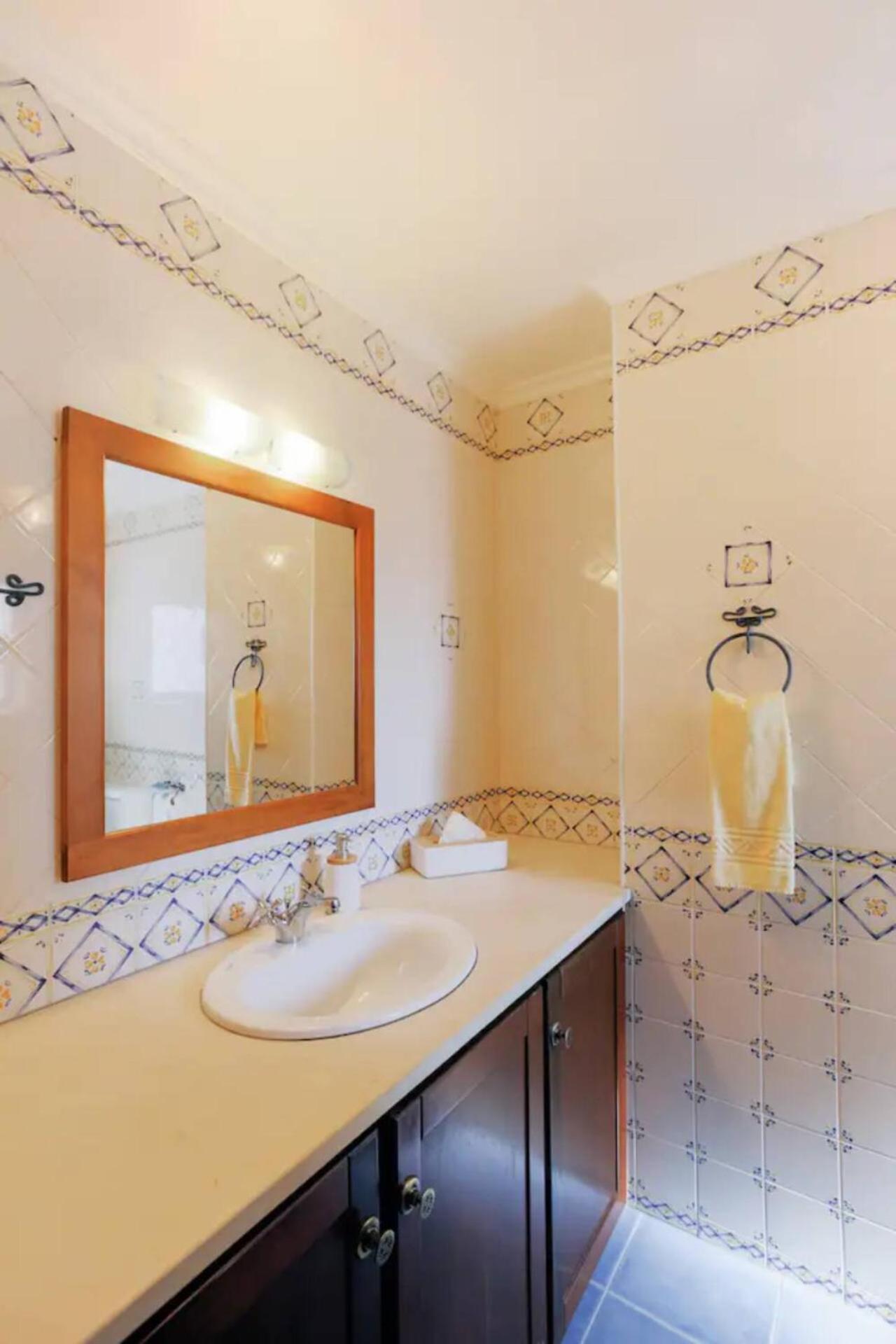 R3 - Guesthouse Travessa Da Arieira Aguda (Leiria) Buitenkant foto